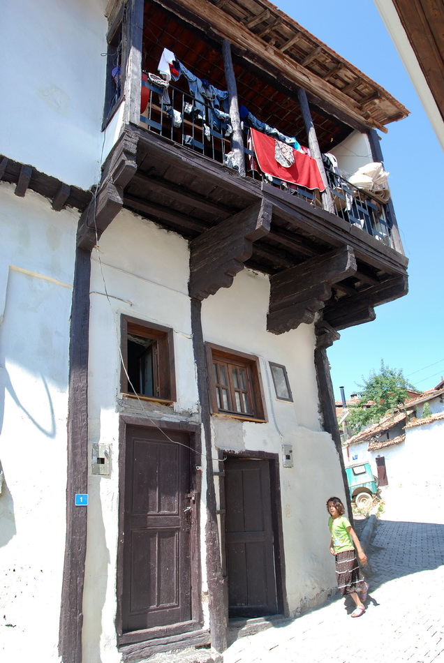 Beypazarı houses, streets and daily life, 2007 — photograph 11