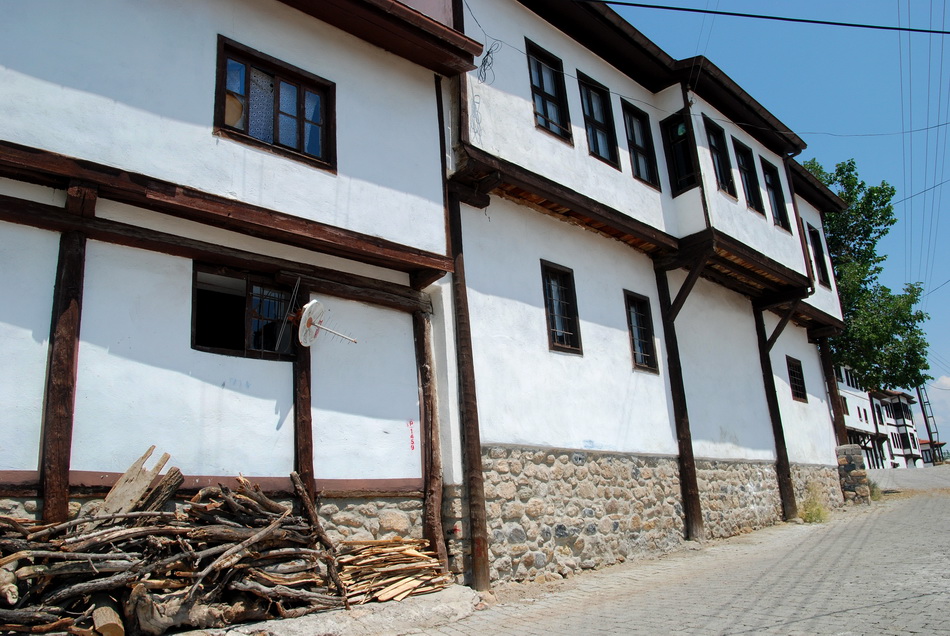 Beypazarı houses, streets and daily life, 2007 — photograph 17