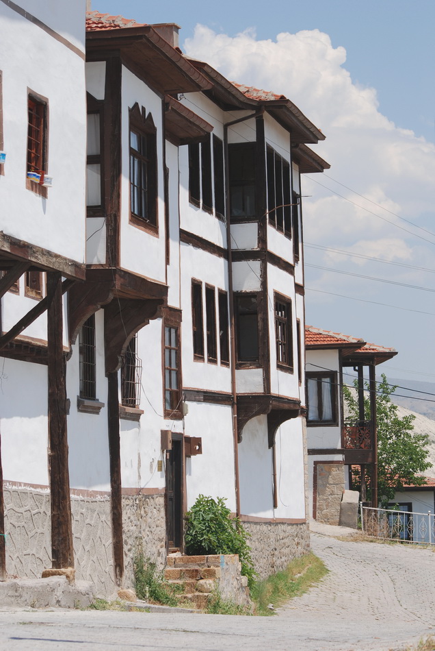 Beypazarı houses, streets and daily life, 2007 — photograph 26