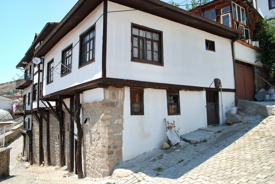 Beypazarı houses, streets and daily life, 2007 — photograph 38