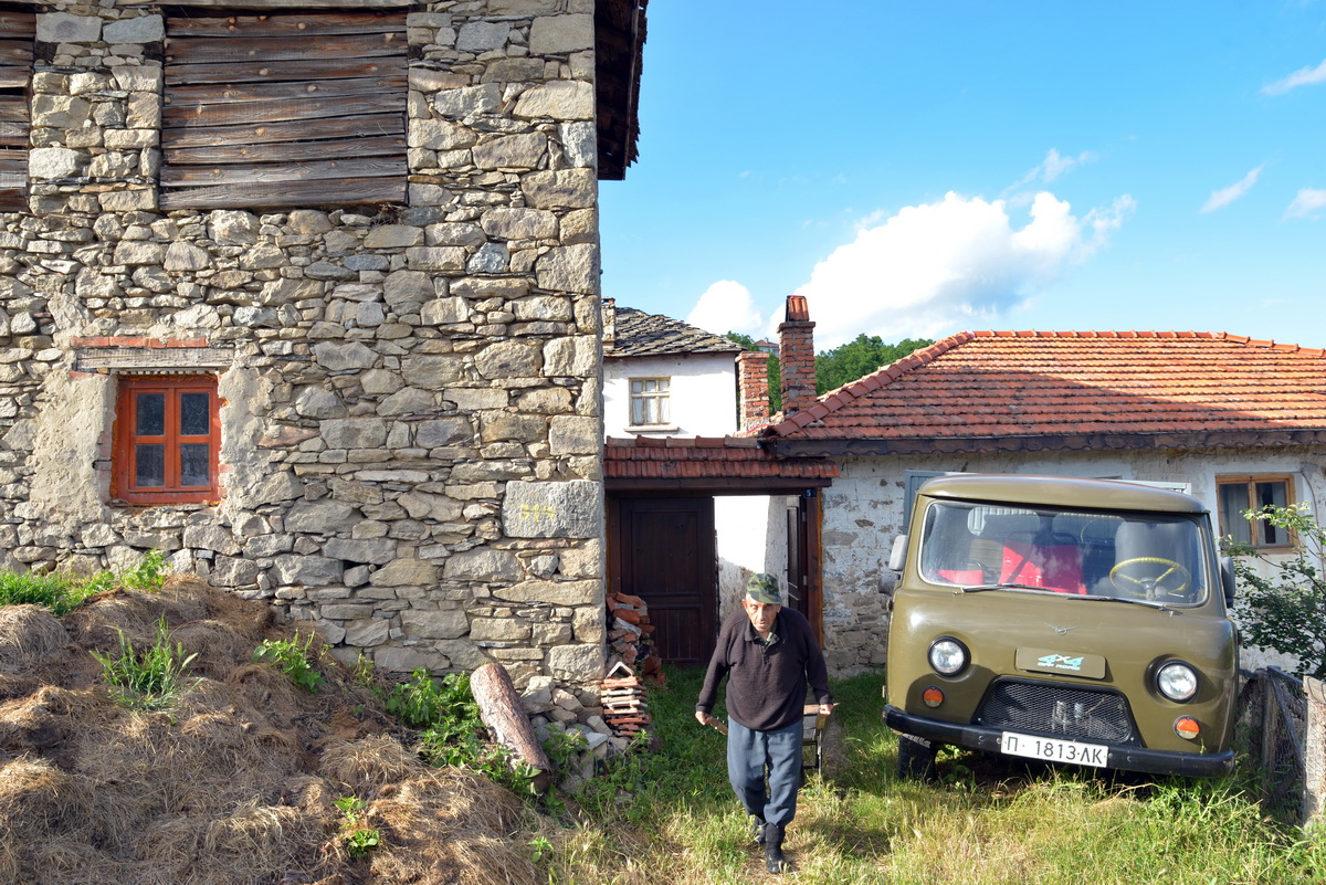 Village Life | Zagrazhden, Bulgaria photograph 6