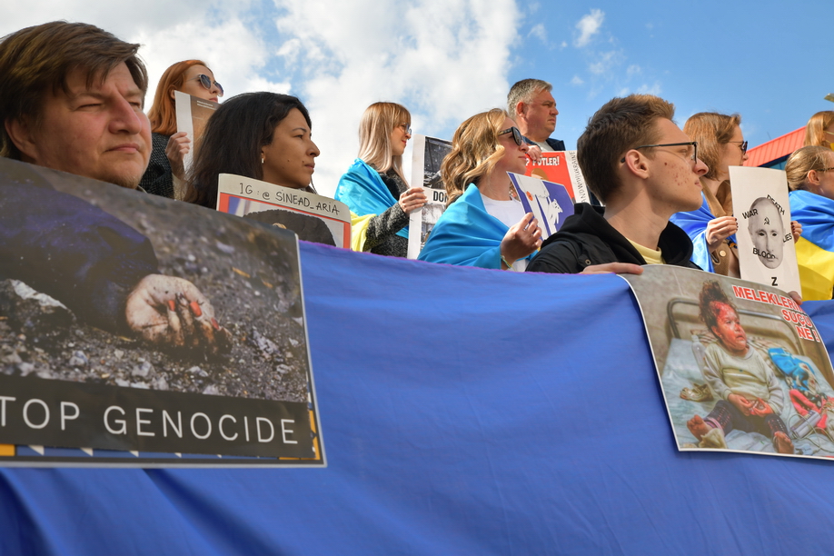 “it is Putin’s war, not Russia’s war” — photograph 6