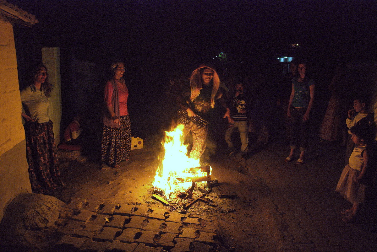 Aydın Çetinbostanoğlu — Roma documentary photograph 17