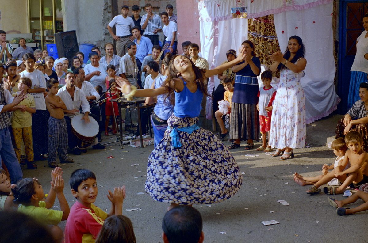 Aydın Çetinbostanoğlu — Roma documentary photograph 19