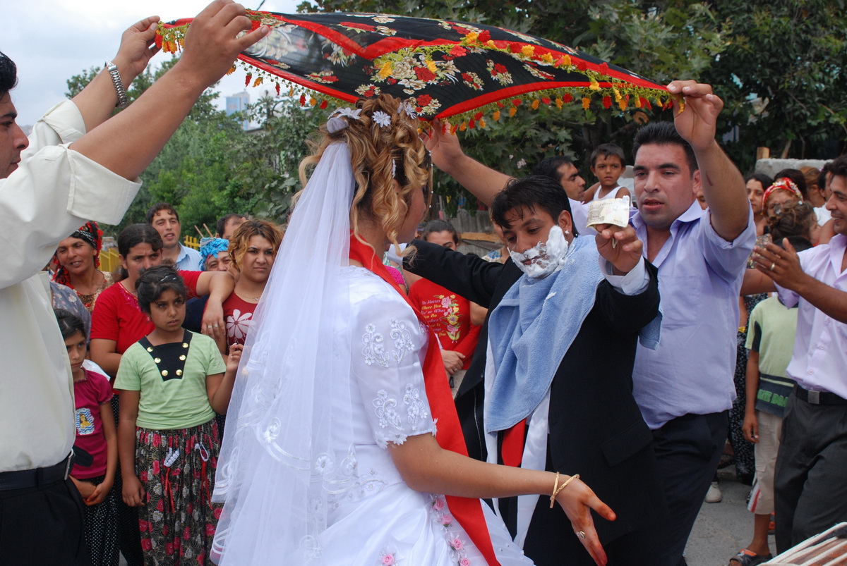 Aydın Çetinbostanoğlu — Roma documentary photograph 23