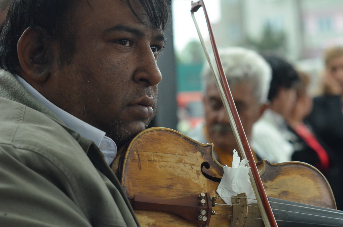 Aydın Çetinbostanoğlu — Roma documentary photograph 24