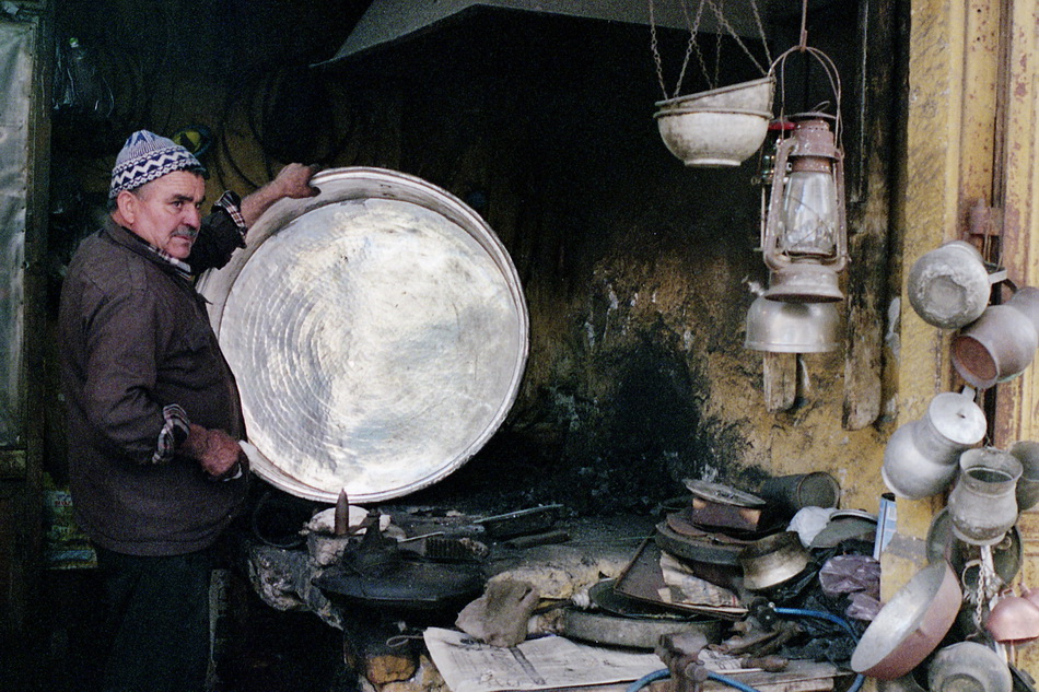 Traditional tinsmithing, documentary photograph 08