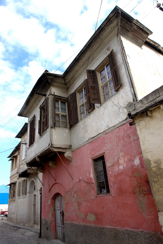 Historic houses and streets of Tarsus, 2006 — photograph 11