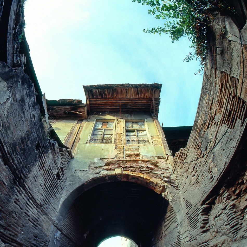 Historic Tepebağ houses, Adana, 2006 — photograph 1
