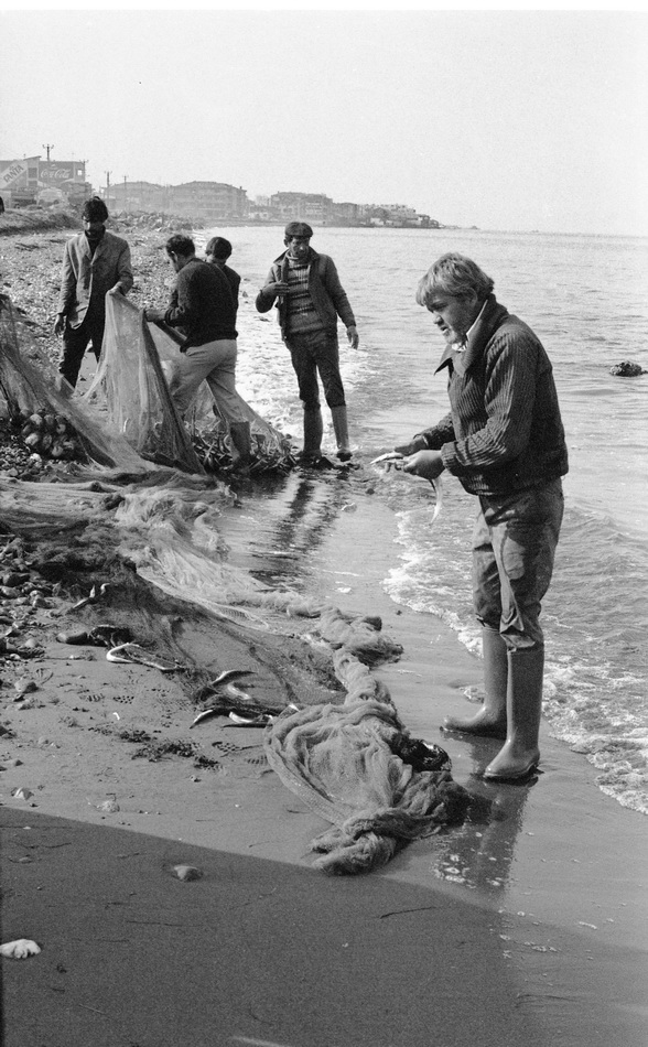 Trata fishing in Güzelbahçe, photograph 06, 1986